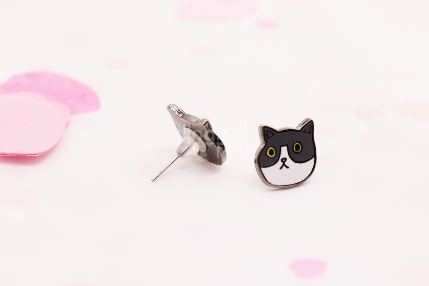Shocked Cat Earrings